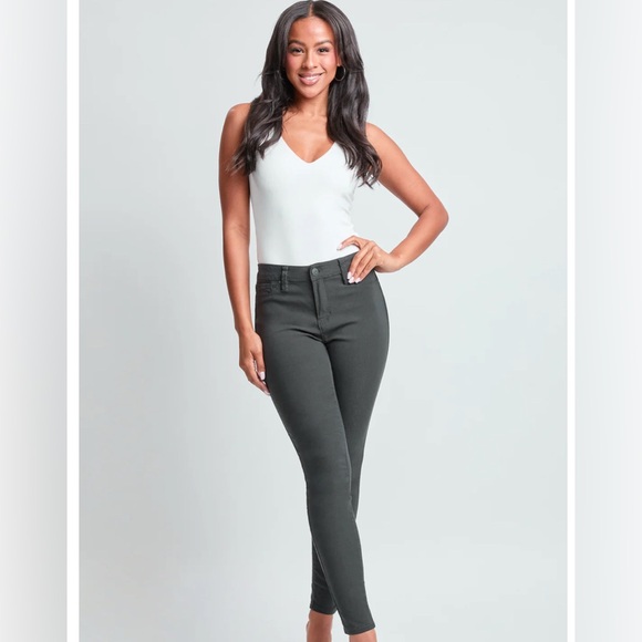 Women’s Cello Jeans Dark Grey Skinny Super Stretch - Picture 1 of 6